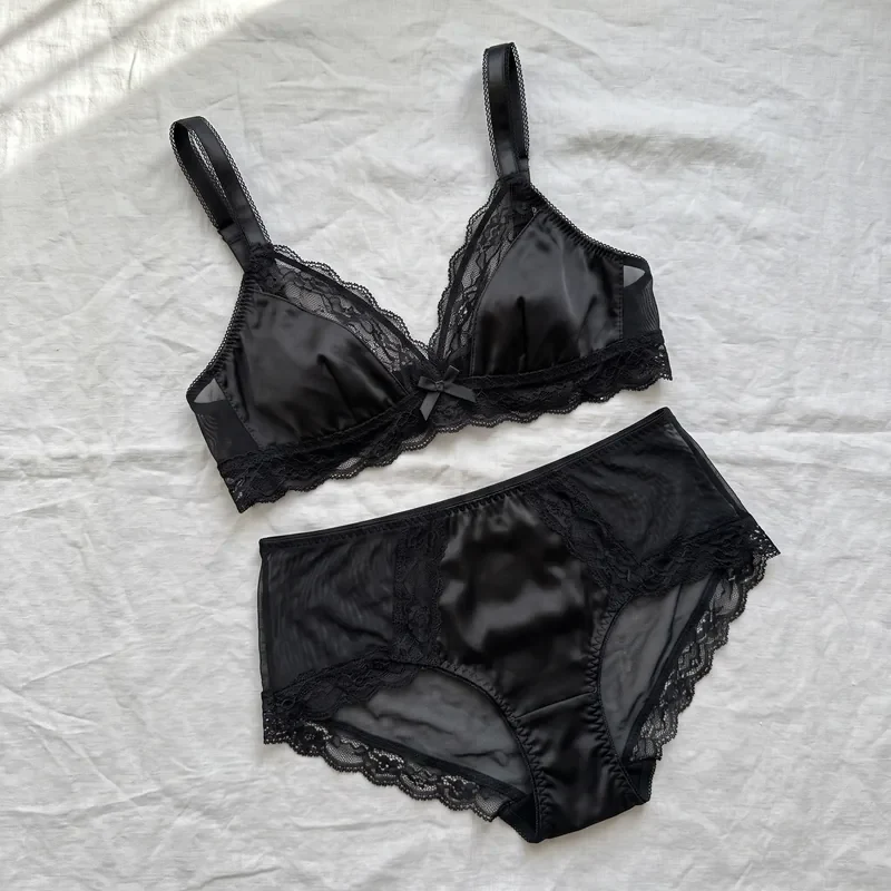 Lingerie dentelle noire
